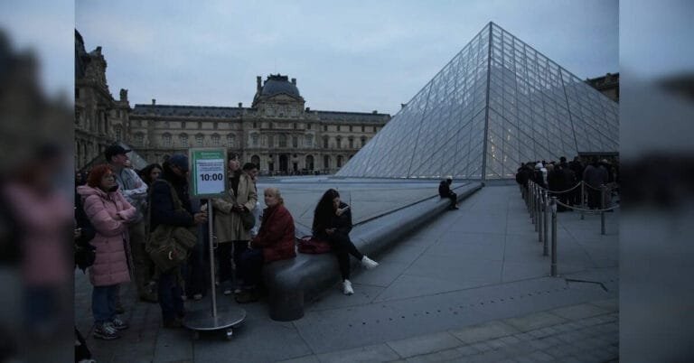 Why the worlds most visited museum has reached a breaking point.jpg