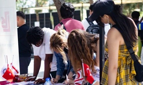 26 Helpful Study Abroad Tips You Need To Thrive